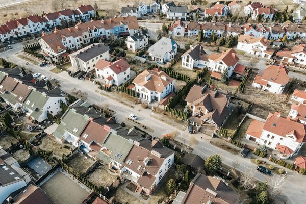 Welche rechtlichen Aspekte sollte man beim Immobilienkauf beachten?